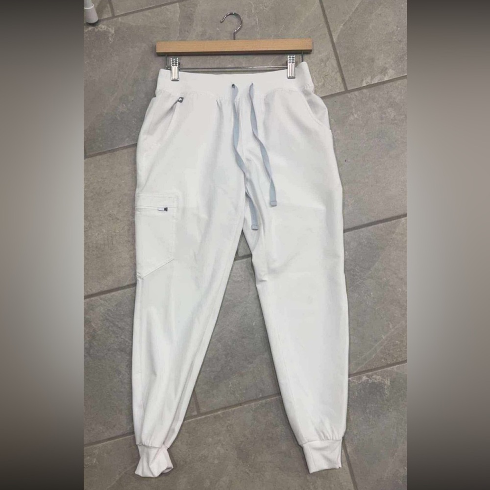 XXS optic white figs Zamora